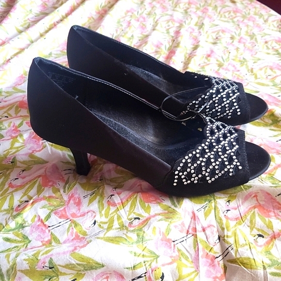 NEW Laura Scott Size 7 Black Heels Rhinestones - Picture 4 of 11
